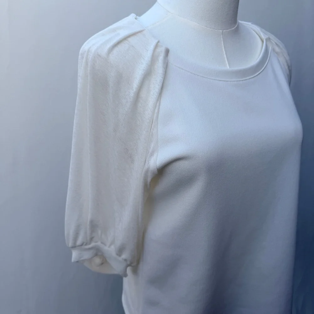 Banana‎ Republic - Balloon sleeve top size XS